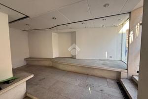 NEGOZIO A BASSANO DEL GRAPPA