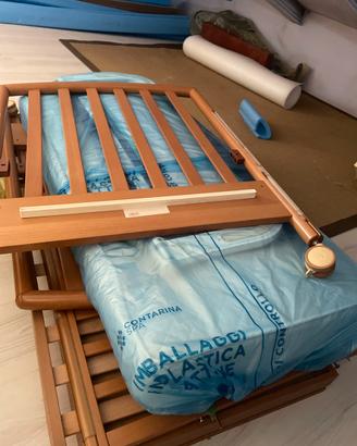 Lettino in legno