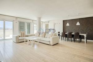 Attico / Mansarda di 250 m² con 4 locali a Milano