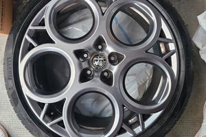 Cerchi Alfa Romeo Tonale originali da 20