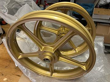Cerchi Campagnolo.