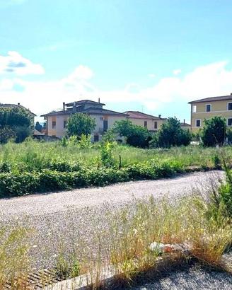 Terreno di 700 m² a Foligno