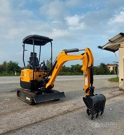 Mini escavatore JPC HT 18
NUOVO
