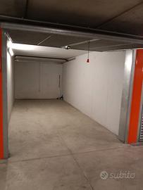 Box grande vicino metropolitana