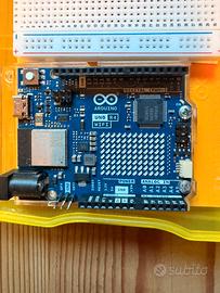 Arduino uno r4 wifi