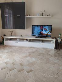 Parete attrezzata lunghezza cm 210