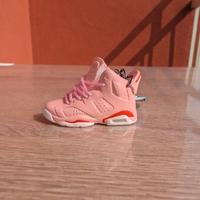 Portachiavi scarpa rosa tipo Air Jordan 6 replica