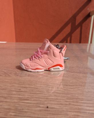 Portachiavi scarpa rosa tipo Air Jordan 6 replica