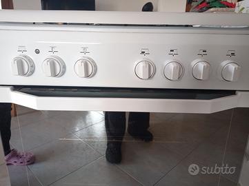Cucina Indesit