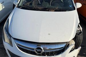 OPEL CORSA DEL 2014 PER RICAMBI
