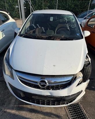 OPEL CORSA DEL 2014 PER RICAMBI