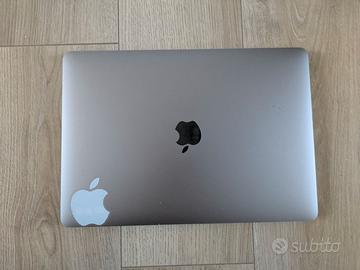 MacBook Pro 2016 Touchbar senza caricatore