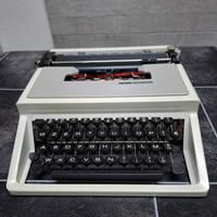 Macchina da scrivere Olivetti lettera 27 d’epoca