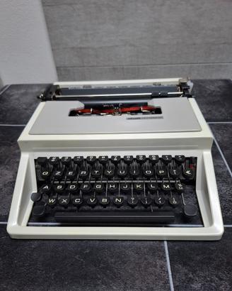 Macchina da scrivere Olivetti lettera 27 d’epoca