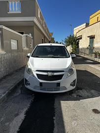 Si vende Chevrolet spark