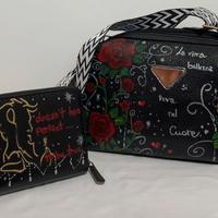 Borsa e portafoglio dipinti a mano