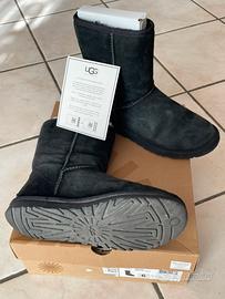 Ugg color nero