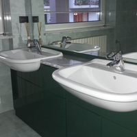 Mobile da bagno laccato lucido con doppio lavabo