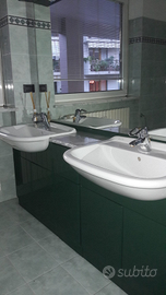 Mobile da bagno laccato lucido con doppio lavabo
