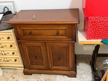 Mobili  in legno