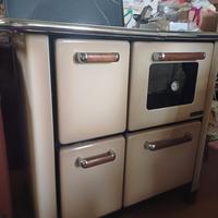 stufa a legna restaurata 