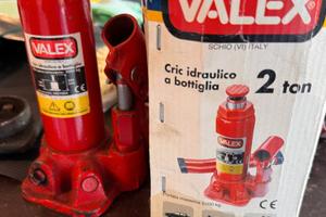 Set crick + cuneo fermaruota camion