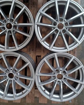 CERCHI 17   ORIGINALI BMW 318D 2022
