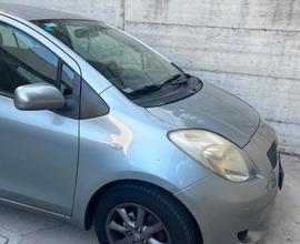 TOYOTA Yaris - 2006