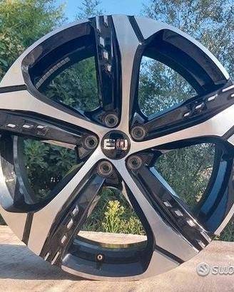 4 Cerchi In Lega Da 19 Originali DR Modello F35