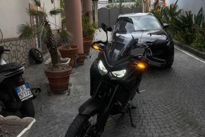HONDA AFRICA TWIN CAMBIO AUTOMATICO DCT GARANZIA