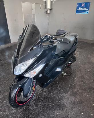 Yamaha tmax