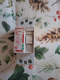 Magnetotermico differenziale Bticino D723A/25