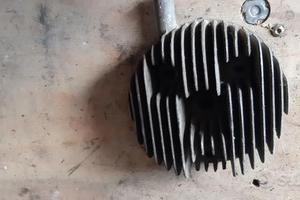 Testata motore vespa-piaggio-98-faro-basso