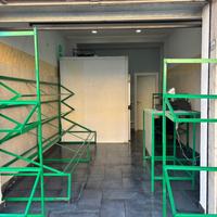 CELLA FRIGORIFERA E SCAFFALATURE IN FERRO