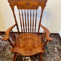Sedia a dondolo restaurata a mano