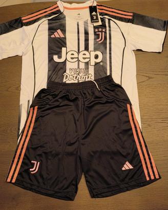 Juventus 2025/26  – Completo Maglia+Short tg L