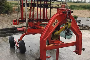 Trattore ranghinatore 10 braccia