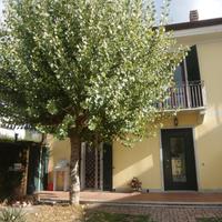 Bifamigliare ben rifinita ed elegante