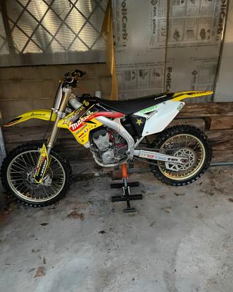 Suzuki rmz 250