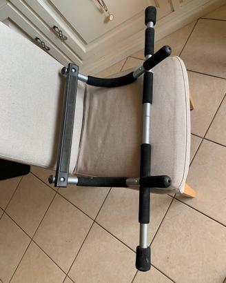 Attrezzo barra trazioni palestra