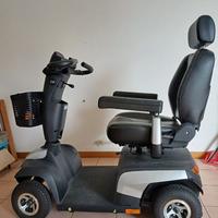 CARROZZINA ELETTRICA PER ANZIANI