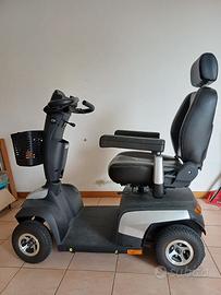 CARROZZINA ELETTRICA PER ANZIANI