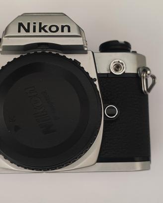 nikon FM2 e obiettivi