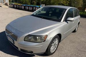 VOLVO V50 2.0 D cat Summum senza nessun lavoro d