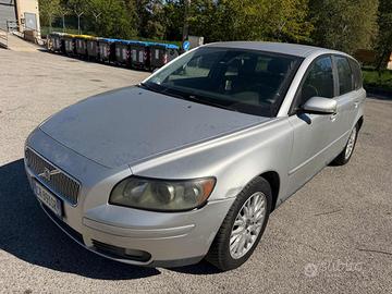 VOLVO V50 2.0 D cat Summum senza nessun lavoro d