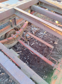 Rimorchio arlunno 4 ruote ribaltabile trilaterale