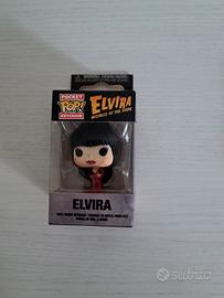 funko keychan Elvira 