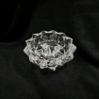 Elegante portacandele in cristallo con un design r