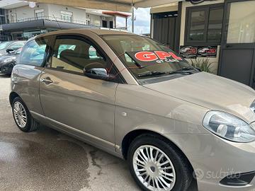 Lancia Ypsilon 1.2 69 CV Unyca