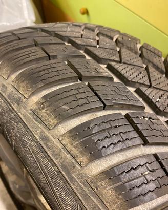 Gomme invernali con cerchi in lega